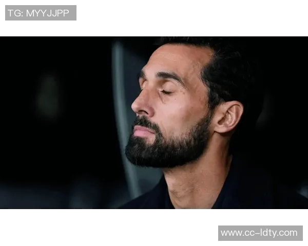 科贝电台:阿韦洛亚频繁调整球员位置引发球队内部不满情绪 科贝电台:阿韦洛亚频繁调整球员位置引发球队内部不满情绪